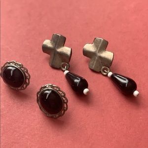 Sale! Vintage earrings silver tone & black